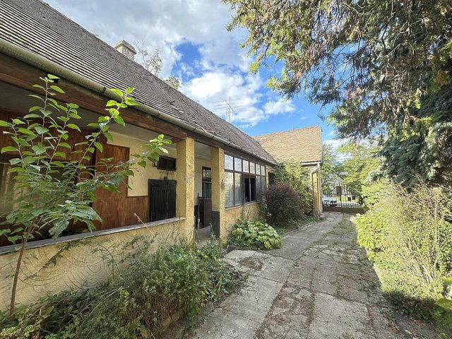 Eladó családi ház, Budapesten, III. kerületben 149.9 M Ft