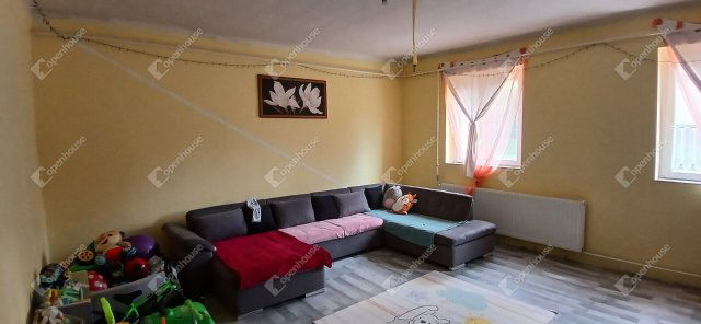 Eladó családi ház, Batykon 29.9 M Ft, 3 szobás