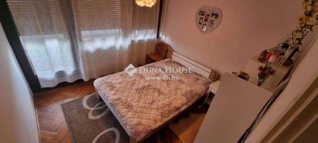 Eladó sorház, Harkányban 79.99 M Ft, 8 szobás