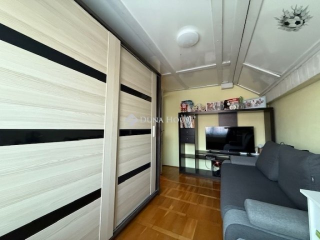 Eladó családi ház, Vecsésen 71.5 M Ft, 3 szobás