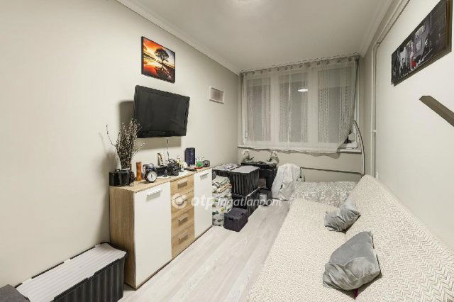 Eladó téglalakás, Miskolcon 38 M Ft, 2 szobás