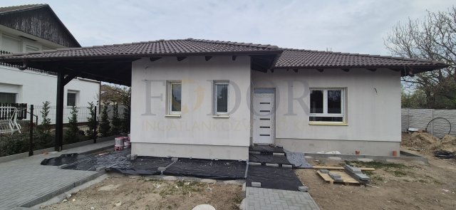 Eladó családi ház, Gyálon 154.99 M Ft, 4 szobás