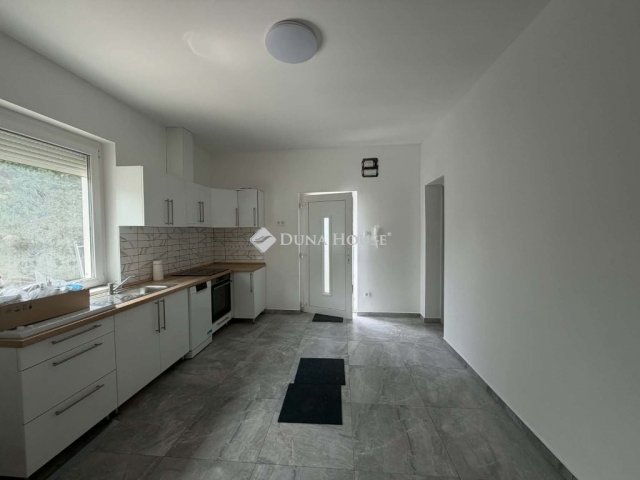 Kiadó téglalakás, albérlet, Albertirsán 195 E Ft / hó