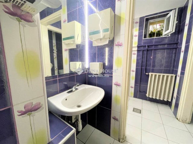 Eladó üzlethelyiség, Győrött 381 M Ft / költözzbe.hu