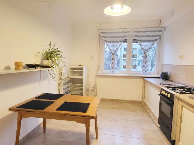 Kiadó téglalakás, albérlet, Dunakeszin, Kiserdő utcában