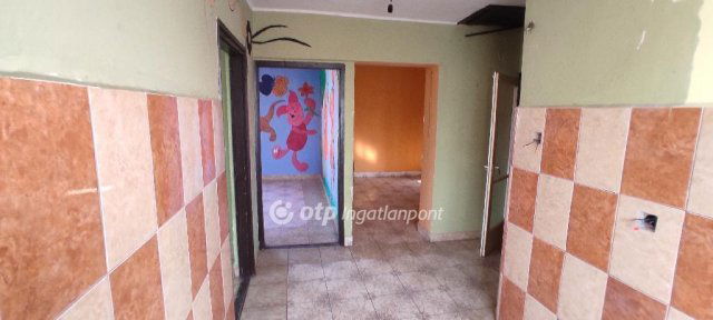 Eladó családi ház, Karancsságon 14 M Ft, 6+1 szobás