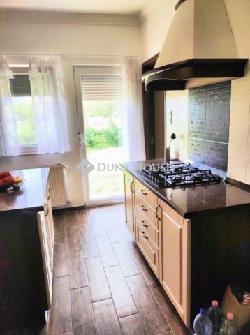 Eladó családi ház, Maglódon 335 M Ft, 7 szobás