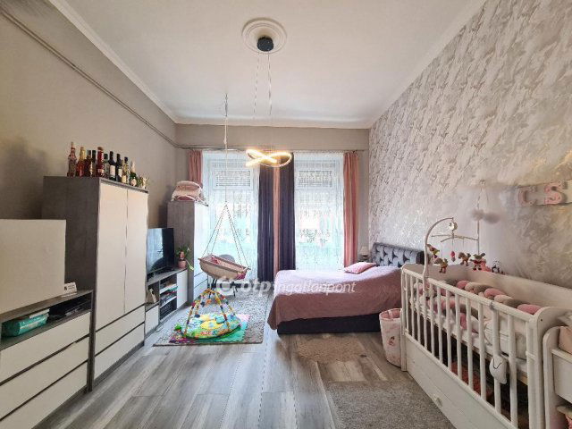 Eladó téglalakás, Budapesten, VIII. kerületben 64.9 M Ft