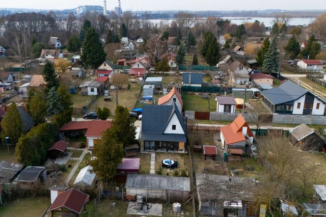 Eladó családi ház, Oroszlányban 36.5 M Ft, 3 szobás