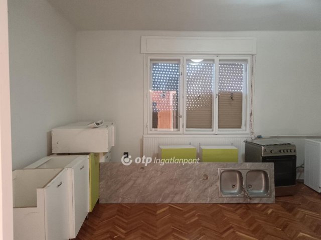 Eladó családi ház, Nagykállóban 35 M Ft, 3 szobás