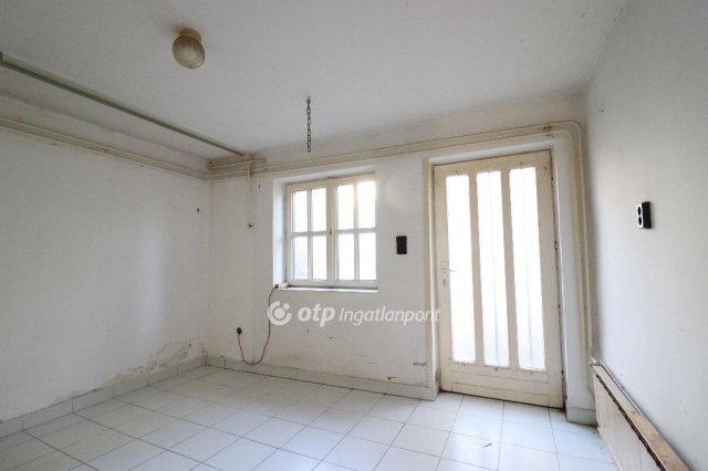 Eladó családi ház, Budapesten, II. kerületben 124.9 M Ft