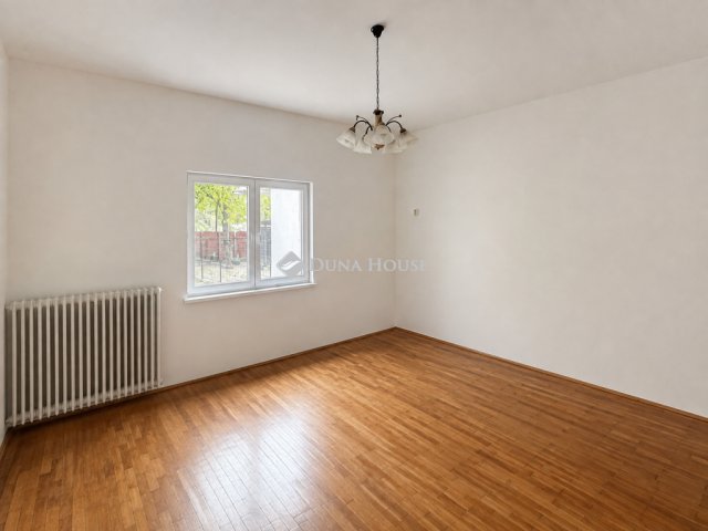 Eladó családi ház, Tatabányán, Tél utcában 36.99 M Ft