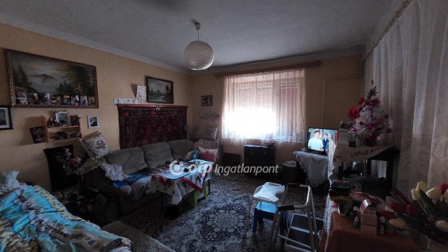 Eladó családi ház, Kisújszálláson 22 M Ft, 3 szobás