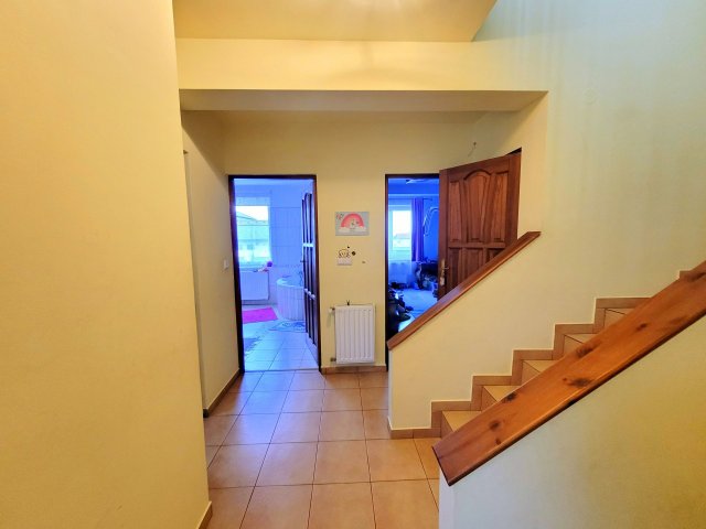 Eladó családi ház, Csömörön 132.2 M Ft, 4 szobás