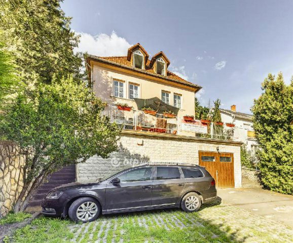 Eladó családi ház, Miskolcon 99.9 M Ft, 8 szobás