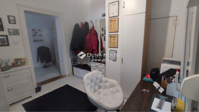 Eladó téglalakás, Szombathelyen 87.75 M Ft, 4 szobás