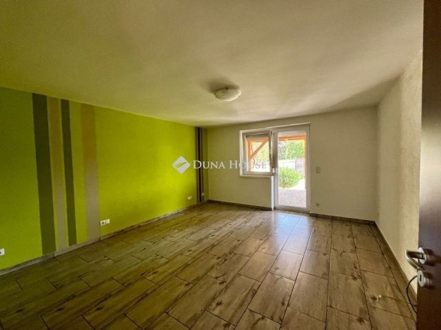 Eladó családi ház, Bólyban 99 M Ft, 5 szobás