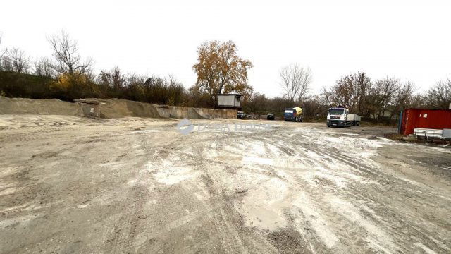 Eladó ipari ingatlan, Budapesten, XVI. kerületben, Sarjú úton