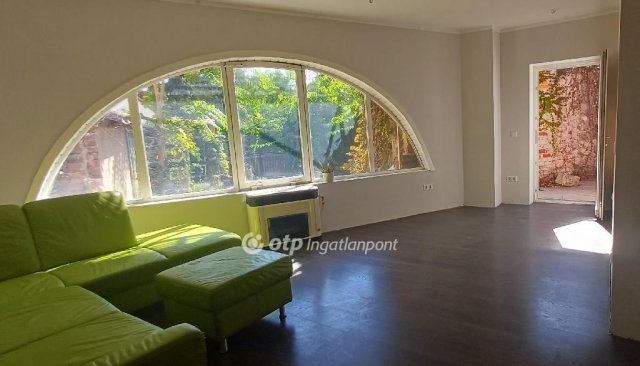 Eladó családi ház, Szentendrén 79.9 M Ft, 2+1 szobás