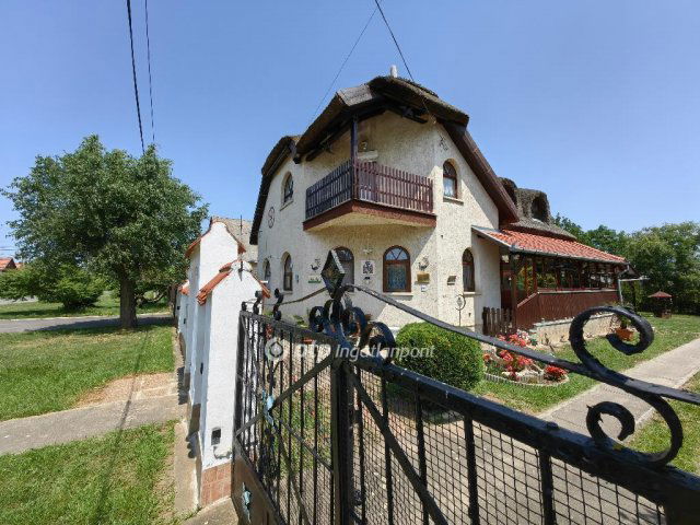 Eladó családi ház, Kunmadarason 36 M Ft, 2 szobás