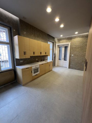 Eladó téglalakás, Budapesten, VIII. kerületben 109.9 M Ft