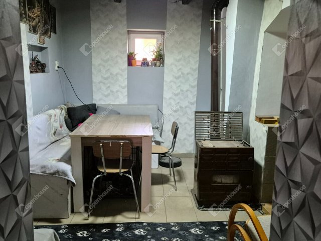 Eladó családi ház, Hajdúsámsonon 35 M Ft, 2 szobás