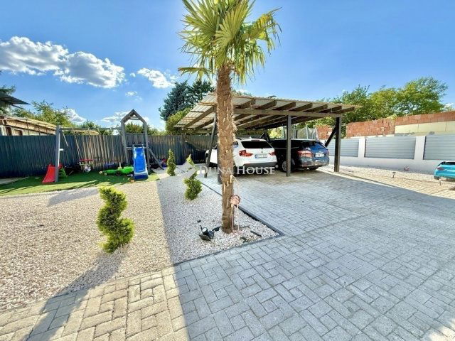 Eladó családi ház, Szigetszentmiklóson 85 M Ft, 3 szobás