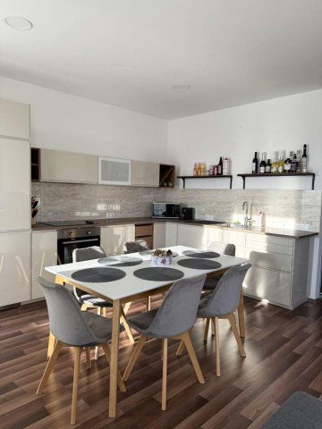 Eladó téglalakás, Tatabányán 72 M Ft, 2 szobás