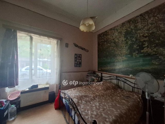 Eladó családi ház, Egercsehiben 28 M Ft, 2+4 szobás