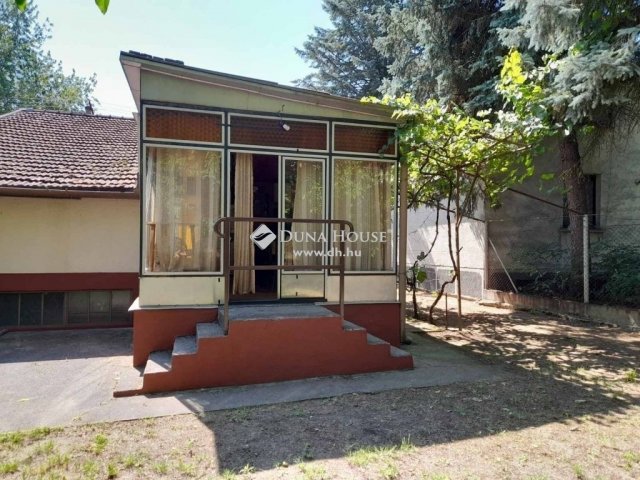 Eladó nyaraló, Lakitelken 18.99 M Ft, 3 szobás