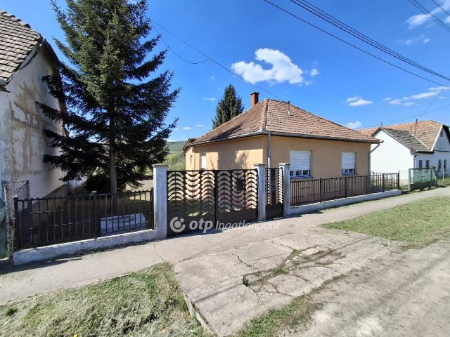 Eladó családi ház, Litkén 12.9 M Ft, 2+2 szobás