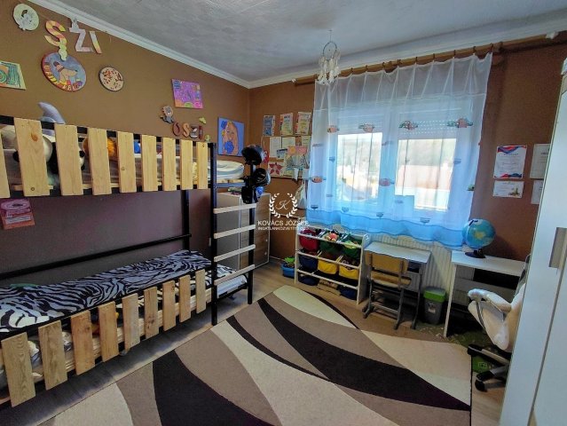 Eladó családi ház, Ózdon 24.5 M Ft, 3 szobás