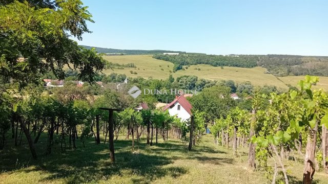 Eladó nyaraló, Kerekin 49.9 M Ft, 3 szobás / költözzbe.hu