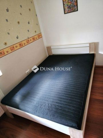 Eladó családi ház, Orfűn 119.5 M Ft, 8 szobás