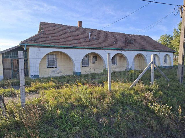 Eladó ipari ingatlan, Mérán 49 M Ft / költözzbe.hu