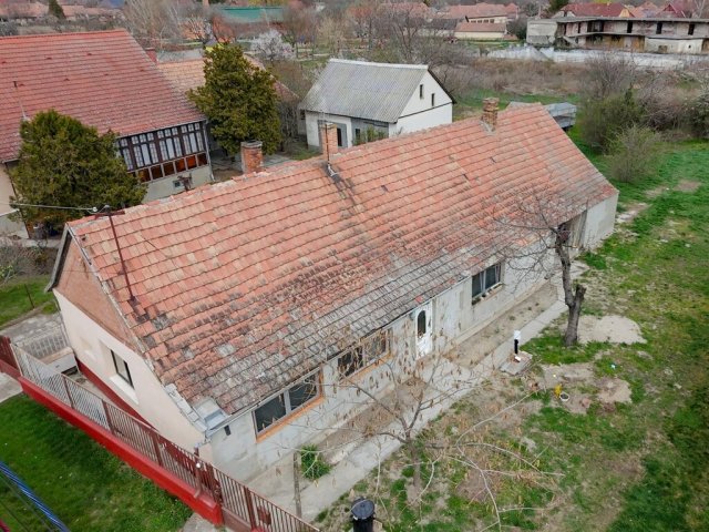 Eladó családi ház, Szabadszálláson 24.99 M Ft, 3 szobás