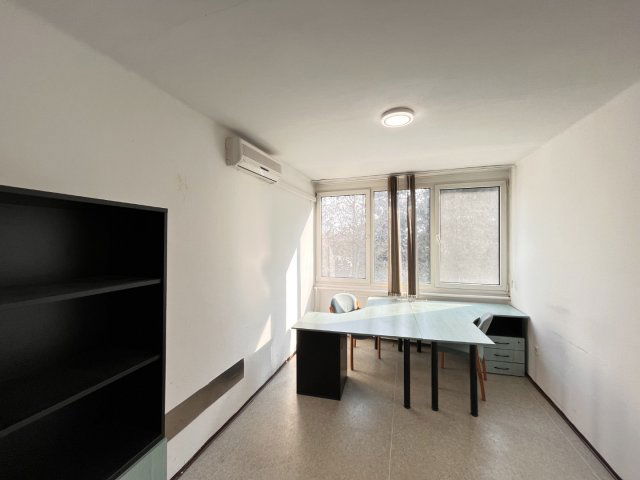 Kiadó iroda, Kaposváron, Raktár utcában 65 E Ft / hó, 1 szobás