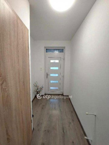 Eladó családi ház, Martonvásáron 85 M Ft, 3 szobás