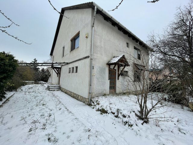 Eladó családi ház, Alsóörsön, Barátság utcában 159 M Ft