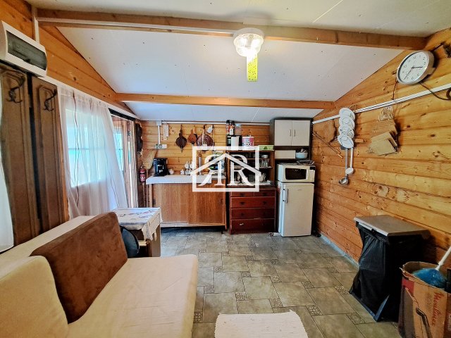 Eladó nyaraló, Szegeden, Tárkony utcában 14.99 M Ft, 1 szobás