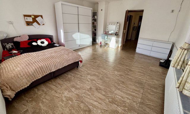 Eladó családi ház, Gesztelyben 27.2 M Ft, 3 szobás