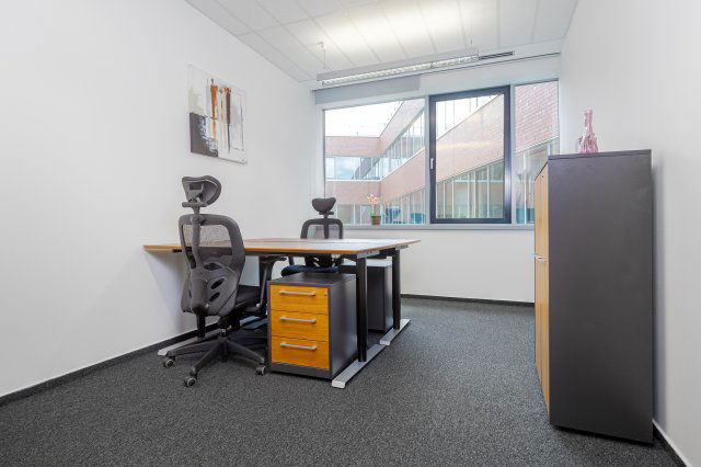 Kiadó iroda, XI. kerületben, Október huszonharmadika utcában