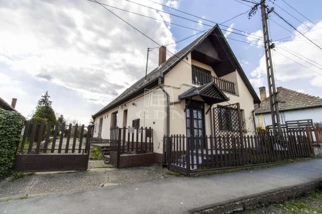 Eladó családi ház, Jobbágyin 17.5 M Ft, 2 szobás