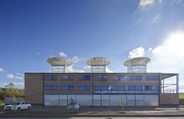 Eladó ipari ingatlan, Komlón 618.75 M Ft / költözzbe.hu