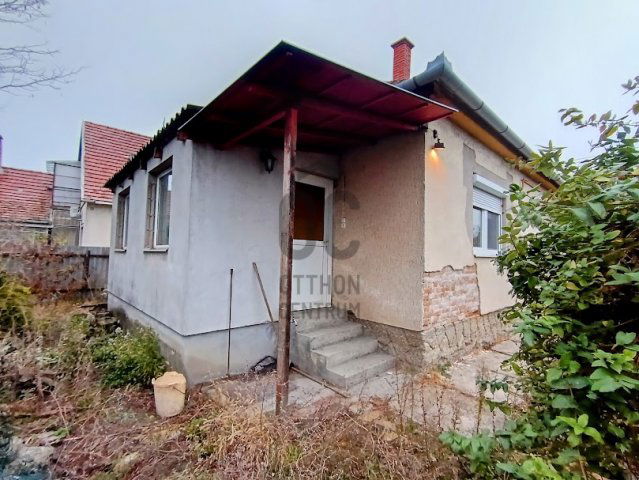Eladó családi ház, Kalocsán 22 M Ft, 2 szobás