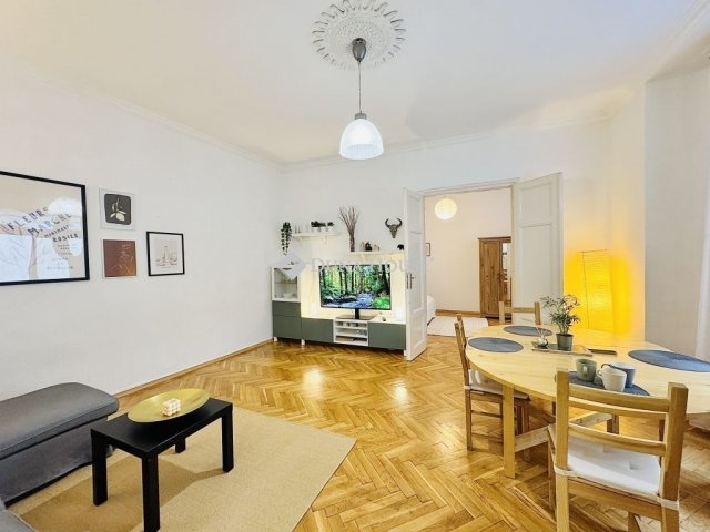 Eladó téglalakás, Budapesten, V. kerületben 119 M Ft, 3 szobás