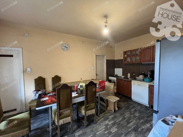 Eladó családi ház, Nagykőrösön 41.5 M Ft, 4 szobás