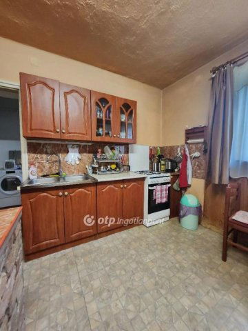 Eladó családi ház, Felsőpakonyban 42 M Ft, 2+1 szobás