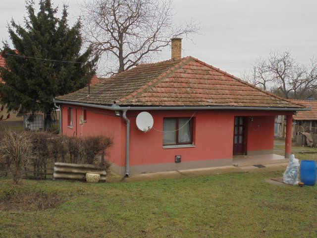 Eladó családi ház, Debrecenben 42 M Ft, 2 szobás