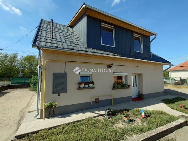 Eladó családi ház, Jakabszálláson 41.99 M Ft, 4 szobás